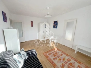 Apartament cu 3 Camere, Renovat recent, centrala proprie, Girocului