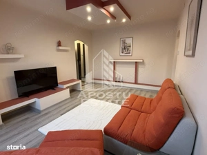 Apartament cu 3 Camere, Renovat recent, Centrala proprie, Lift - imagine 2