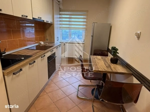 Apartament cu 3 Camere, Renovat recent, Centrala proprie, Lift - imagine 6