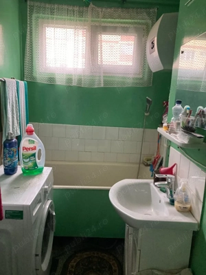 Etaj 1 proprietar .2  camere resita 