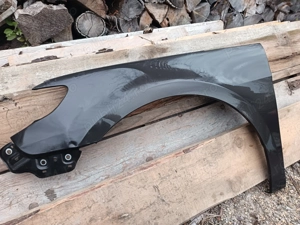 Vând aripa stângă fata Volkswagen pasatt CC 