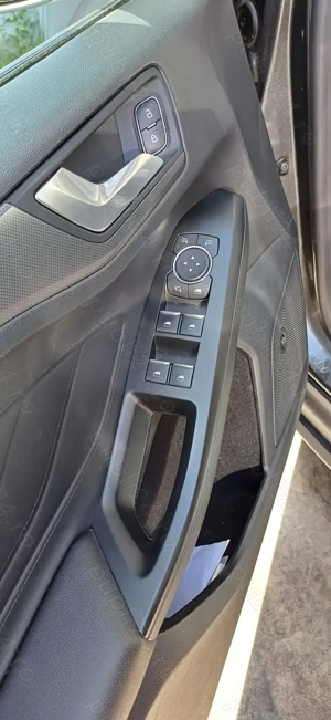 Ford Focus titanium  - imagine 9