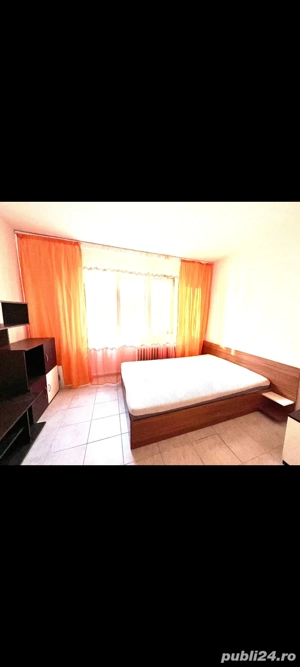 Podu ros la bulevard, garsoniera mobilata