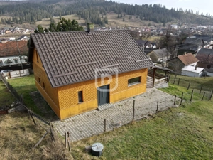 Casa din barne cu 3 dormitoare si pardoseala Gura Humorului