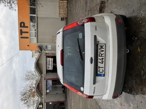 Mașina de închiriat 