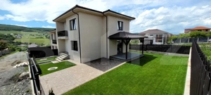 Casa moderna la intrare in Chinteni – priveliste superba si acces rapid la Cluj