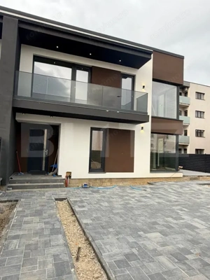 Duplex de vânzare – Ghimbav | 260 mp curte | 114 mp utili Preț: 222640 EURO TVA 