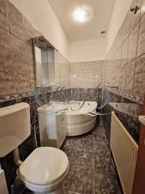 Apartament la casa cu curte, zona Piata Abator - imagine 9