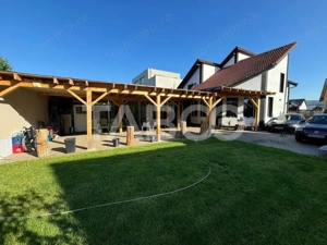 Casa individuala 4 camere cu teren generos si terasa inchisa Selimbar