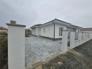 Duplex personalizare  interioara - 4 camere - toate utilitatile