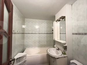 Vanzare apartament de 3 camere, etaj 3, decomandat zona Primaverii - imagine 5