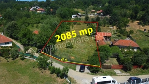 Teren de vânzare în comuna Poienarii de Argeș, sat Poienari, județ Argeș.