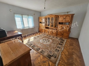 Casă + 6100 mp teren de vânzare în comuna Cepari, sat Urluiești, județ Argeș. - imagine 10