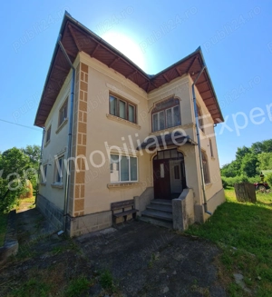 Casă + 6100 mp teren de vânzare în comuna Cepari, sat Urluiești, județ Argeș. - imagine 3