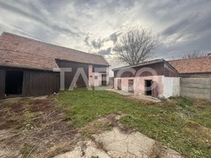 Casa individuala de vanzare cu 3 camere 1020 mp teren in Hamba - imagine 5