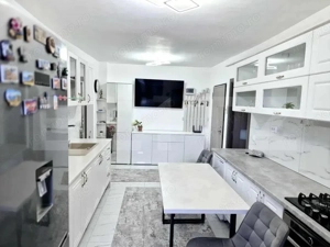 Apartament 3 camere, 64.30 mp, zona CUG