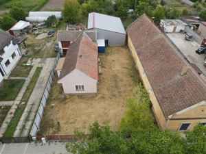 Casă cu Hală și Anexe   Potențial Mare pentru Afacere! Biled strada principala!