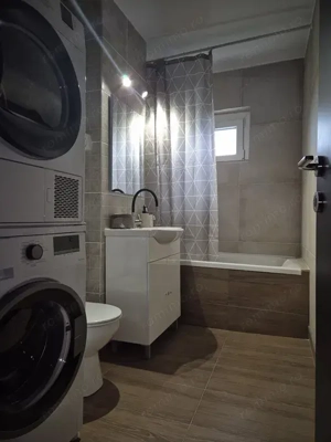 Aproape de Sala Olimpia. Bloc izolat. Renovat complet. - imagine 8