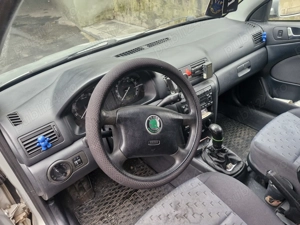 Vând Skoda Octavian, Motor 1.6 benzină, 16 valve, An fabricație 2002 - imagine 7