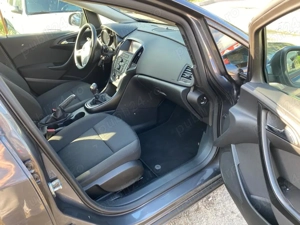 Opel Astra J sport tourer cu webasto din fabrica - imagine 6