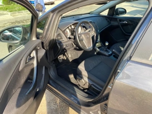 Opel Astra J sport tourer cu webasto din fabrica - imagine 2
