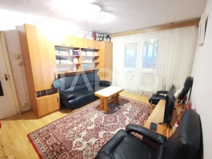 Apartament cu 2 camere semidecomandate la etajul 3 strada Plugarilor