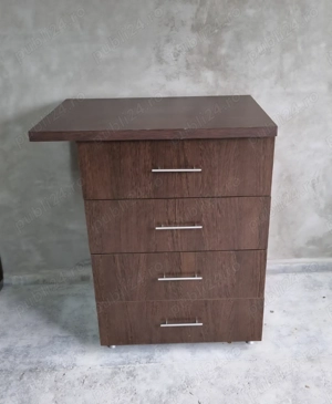 Vând comoda ,stare buna,wenghe 