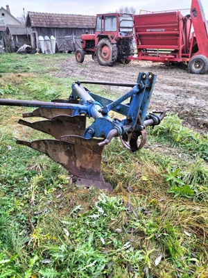 Cînd plug trei brezde - imagine 3