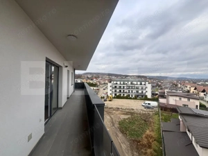  Apartament modern cu 3 camere, 65 mp utili+ terasa generoasa  Str. Aurel V - imagine 2