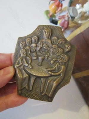 cadou rar Cruce Cina cea de taina Isus +12 apostoli bronz Weinert 1960 - imagine 3