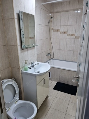 Închiriez garsoniera