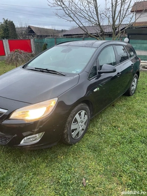 Opel Astra J 2011  1.7 CDTI euro 5 diesel - imagine 2