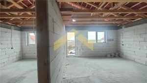 Casa la rosu de vanzare in localitatea Fantanele - imagine 5