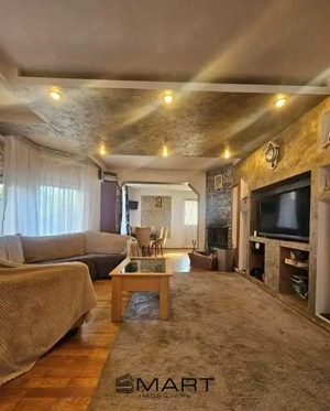 Casa cu  8 camere, 308mp utili