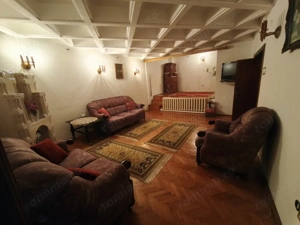 De închiriat: casă spațioasă cu terasă și garaj – Domenii - imagine 6