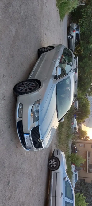 Skoda Superb 2010 - imagine 4