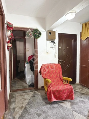 Apartament cu 4 camere de vanzare la etajul 3 in Nufarul - imagine 2