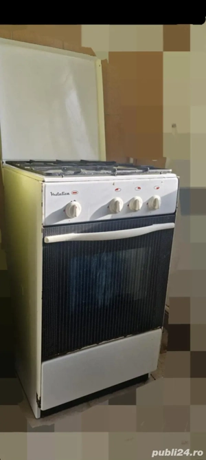 Vand aragaz cu trei ochiuri