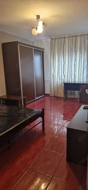 garsoniera dristor-rompetrol-metrou 4 minute