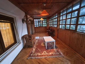 De închiriat: casă spațioasă cu terasă și garaj – Domenii - imagine 14