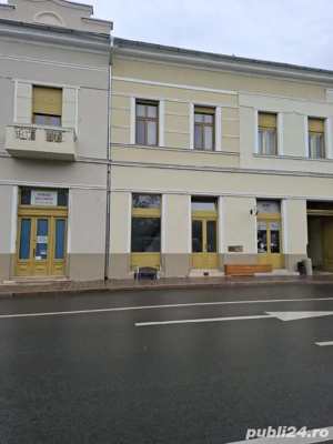 Dau in chirie spatiu comercial 