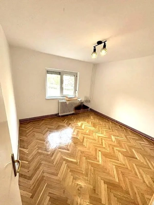 3 cam dec ETAJ 1 3 boxe GARAJ SUB BLOC centrala proprie langa Complexul Studentesc