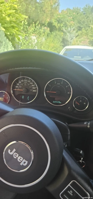 Vand Jeep Wramgler Sahara  - imagine 5