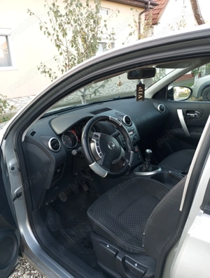 Vând Nissan Qashqai anul 2009 unic proprietar ușor negociabil in limita bunului simț prețul 4500Euro - imagine 5