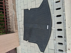 vand tavita portbagaj mazda