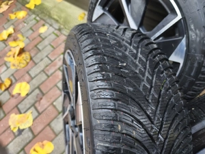Vând jante 225/45r17