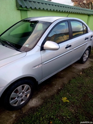 Hyundai Accent  - imagine 4