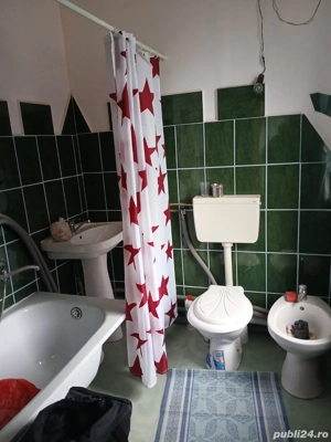 vand casa 2000m curtea