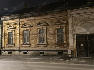 Casa mare cu 6 camere central - imagine 10