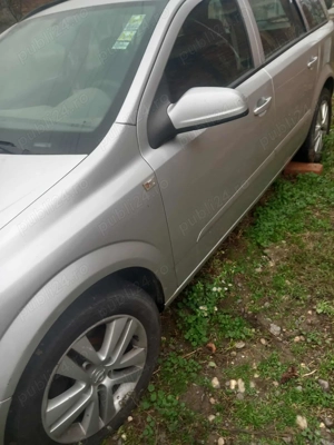 Vând opel astra  pentru piese de schimb 